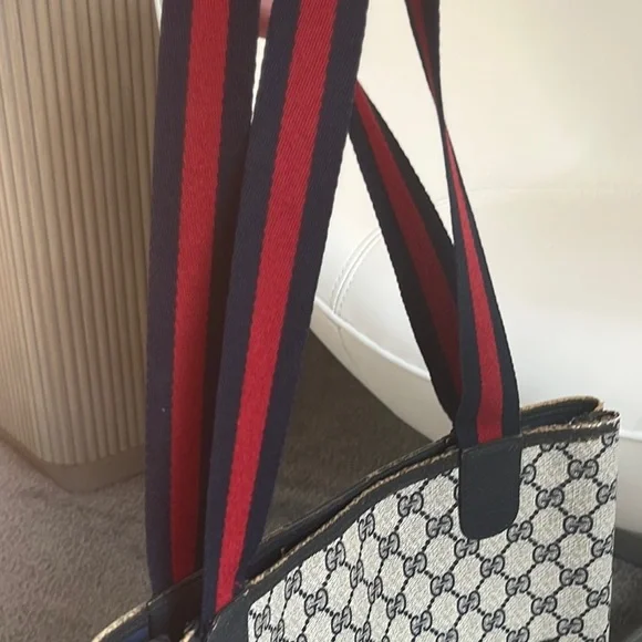 Gucci Navy and Tan Tote - Picture 6 of 12